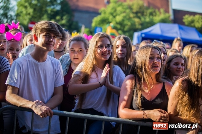 Zdjęcie w galerii na portalu naszraciborz.pl: Dawid Kwiatkowski gwiazdą pierwszego dnia obchodów Dni Raciborza wiadomości z regionu