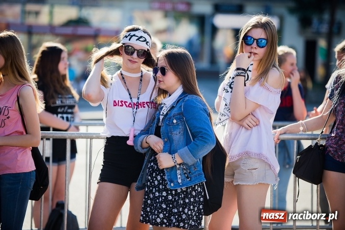 Zdjęcie w galerii na portalu naszraciborz.pl: Dawid Kwiatkowski gwiazdą pierwszego dnia obchodów Dni Raciborza wiadomości z regionu