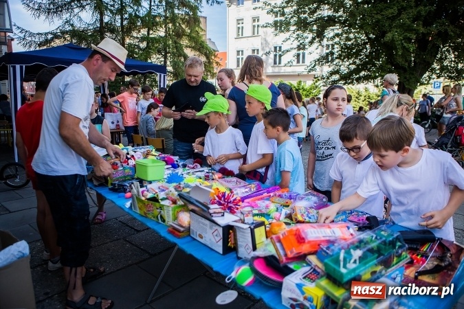 Zdjęcie w galerii na portalu naszraciborz.pl: Piknik rodzinny w Szkole Podstawowej nr 4  wiadomości z regionu