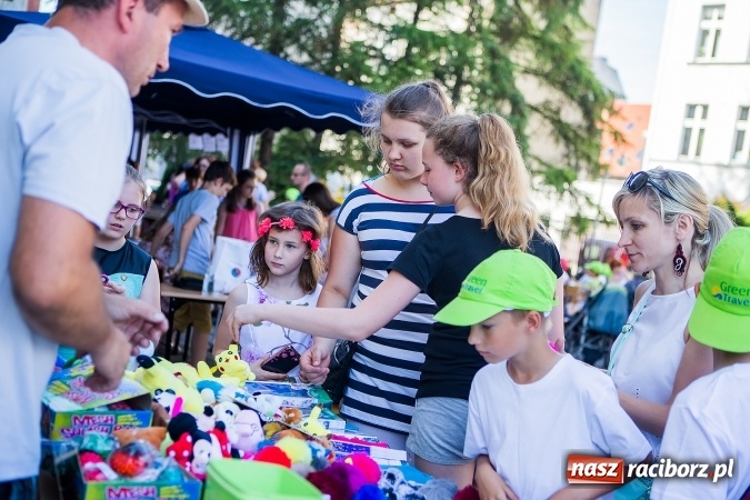 Zdjęcie w galerii na portalu naszraciborz.pl: Piknik rodzinny w Szkole Podstawowej nr 4  wiadomości z regionu