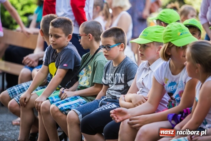 Zdjęcie w galerii na portalu naszraciborz.pl: Piknik rodzinny w Szkole Podstawowej nr 4  wiadomości z regionu
