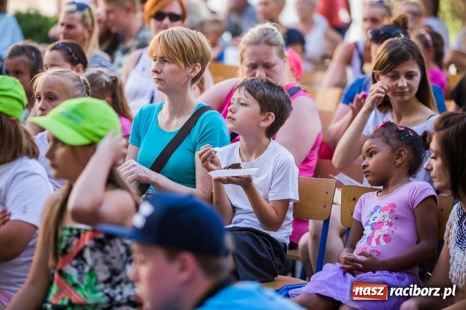 Zdjęcie w galerii na portalu naszraciborz.pl: Piknik rodzinny w Szkole Podstawowej nr 4  wiadomości z regionu