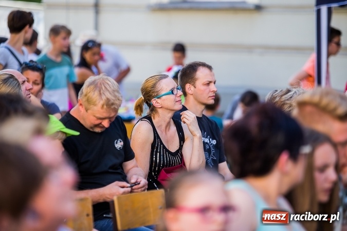 Zdjęcie w galerii na portalu naszraciborz.pl: Piknik rodzinny w Szkole Podstawowej nr 4  wiadomości z regionu