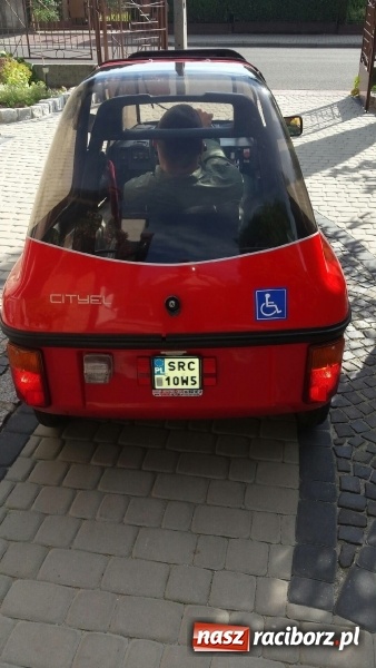 Zdjęcie w galerii na portalu naszraciborz.pl: Niepełnosprawny Łukasz cudem uniknął śmierci. Jego pojazd zaczął się palić, a nikt nie chciał mu pomóc  wiadomości z regionu