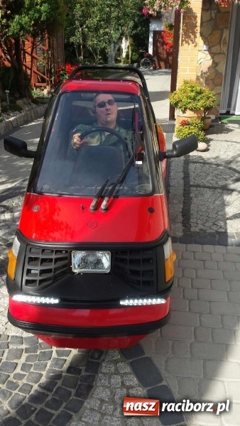 Zdjęcie w galerii na portalu naszraciborz.pl: Niepełnosprawny Łukasz cudem uniknął śmierci. Jego pojazd zaczął się palić, a nikt nie chciał mu pomóc  wiadomości z regionu