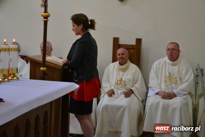 Zdjęcie w galerii na portalu naszraciborz.pl: Uroczysta Msza św. w kaplicy św. Tomasza Kantuaryjskiego rozpoczęła zjazd raciborzan  wiadomości z regionu