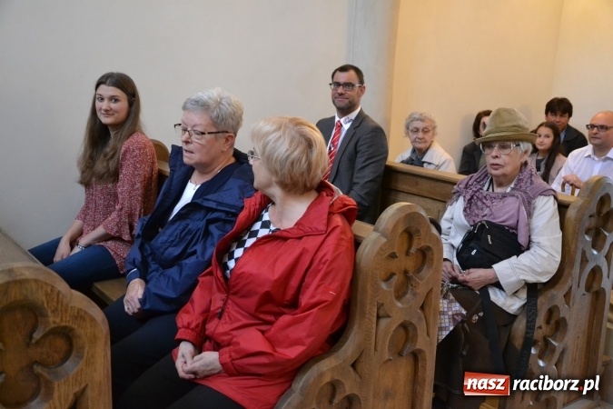 Zdjęcie w galerii na portalu naszraciborz.pl: Uroczysta Msza św. w kaplicy św. Tomasza Kantuaryjskiego rozpoczęła zjazd raciborzan  wiadomości z regionu