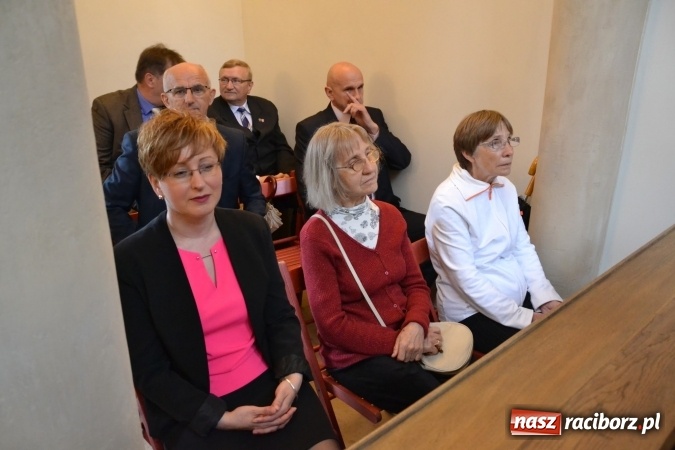 Zdjęcie w galerii na portalu naszraciborz.pl: Uroczysta Msza św. w kaplicy św. Tomasza Kantuaryjskiego rozpoczęła zjazd raciborzan  wiadomości z regionu