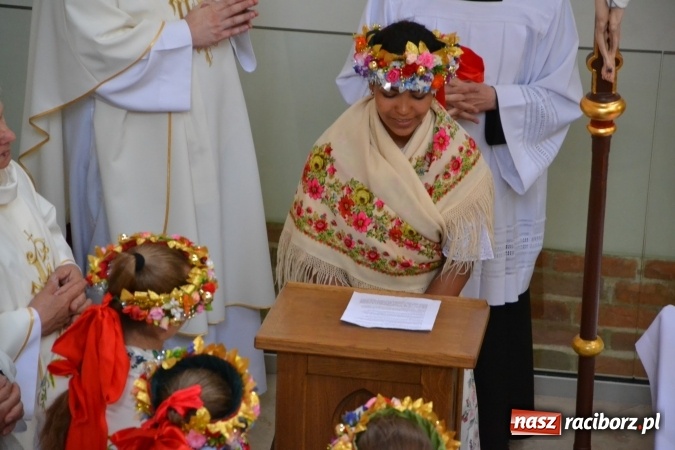 Zdjęcie w galerii na portalu naszraciborz.pl: Uroczysta Msza św. w kaplicy św. Tomasza Kantuaryjskiego rozpoczęła zjazd raciborzan  wiadomości z regionu