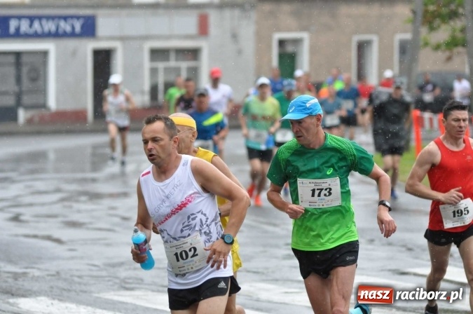Zdjęcie w galerii na portalu naszraciborz.pl: Deszczowy XI Półmaraton w Kietrzu wiadomości z regionu