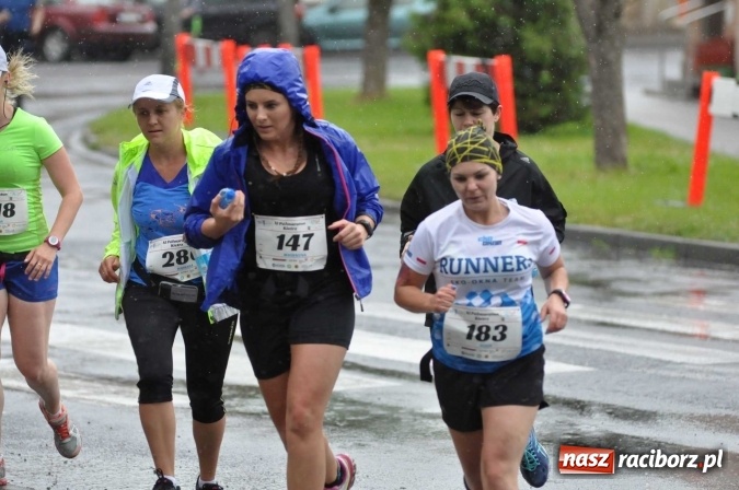 Zdjęcie w galerii na portalu naszraciborz.pl: Deszczowy XI Półmaraton w Kietrzu wiadomości z regionu