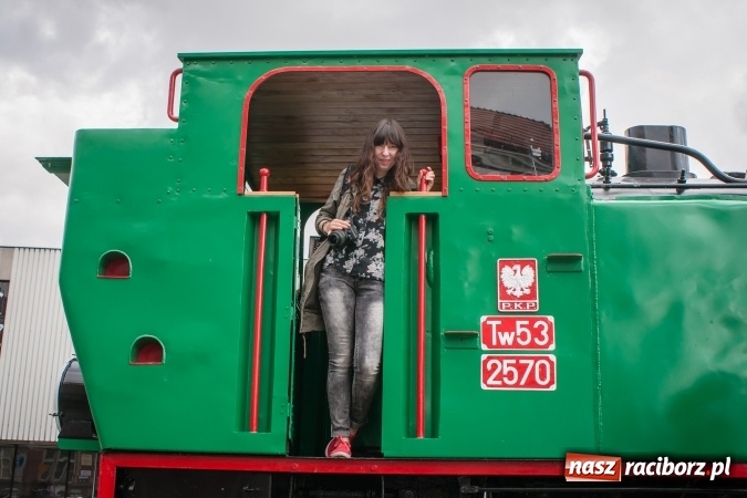 Zdjęcie w galerii na portalu naszraciborz.pl: Weronika przecięła wstęgę na Halince. Parowóz oficjalnie w nowym miejscu wiadomości z regionu