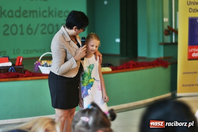 Zdjęcie w galerii na portalu naszraciborz.pl: Uniwersytet Dziecięcy w Raciborzu zakończył rok akademicki  wiadomości z regionu