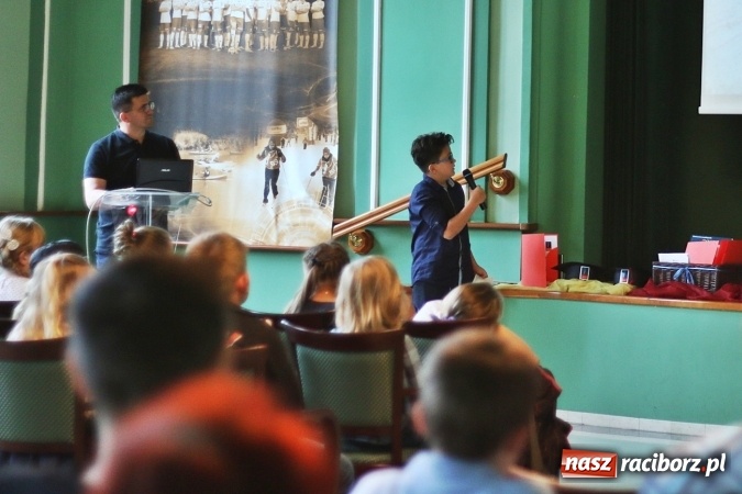 Zdjęcie w galerii na portalu naszraciborz.pl: Uniwersytet Dziecięcy w Raciborzu zakończył rok akademicki  wiadomości z regionu