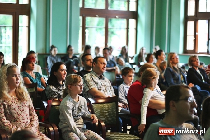 Zdjęcie w galerii na portalu naszraciborz.pl: Uniwersytet Dziecięcy w Raciborzu zakończył rok akademicki  wiadomości z regionu