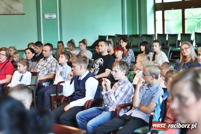 Zdjęcie w galerii na portalu naszraciborz.pl: Uniwersytet Dziecięcy w Raciborzu zakończył rok akademicki  wiadomości z regionu