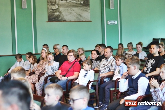 Zdjęcie w galerii na portalu naszraciborz.pl: Uniwersytet Dziecięcy w Raciborzu zakończył rok akademicki  wiadomości z regionu