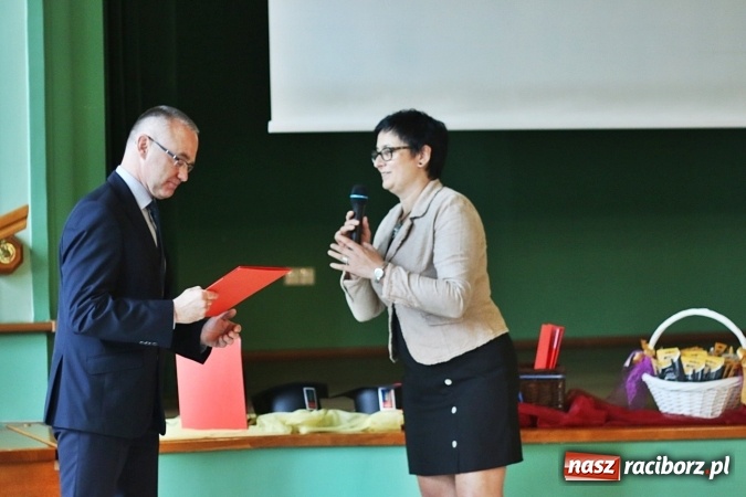 Zdjęcie w galerii na portalu naszraciborz.pl: Uniwersytet Dziecięcy w Raciborzu zakończył rok akademicki  wiadomości z regionu