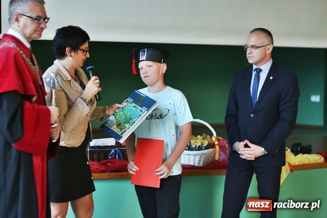 Zdjęcie w galerii na portalu naszraciborz.pl: Uniwersytet Dziecięcy w Raciborzu zakończył rok akademicki  wiadomości z regionu