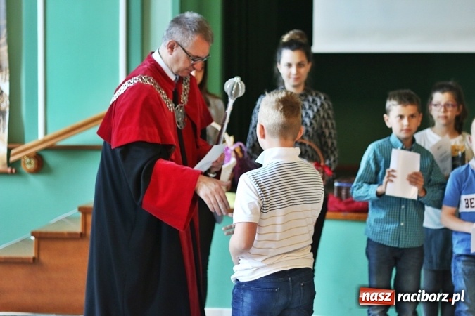 Zdjęcie w galerii na portalu naszraciborz.pl: Uniwersytet Dziecięcy w Raciborzu zakończył rok akademicki  wiadomości z regionu