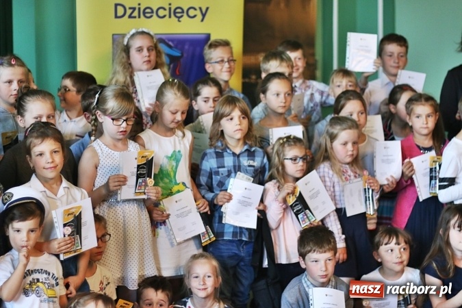 Zdjęcie w galerii na portalu naszraciborz.pl: Uniwersytet Dziecięcy w Raciborzu zakończył rok akademicki  wiadomości z regionu