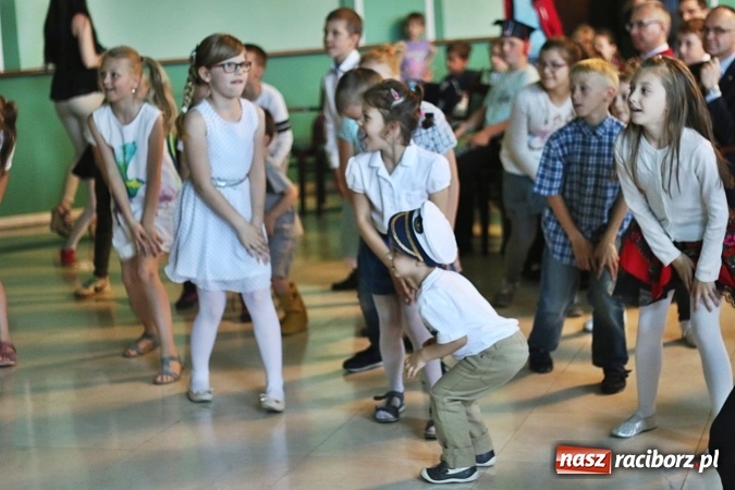 Zdjęcie w galerii na portalu naszraciborz.pl: Uniwersytet Dziecięcy w Raciborzu zakończył rok akademicki  wiadomości z regionu