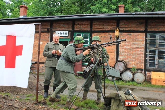 Zdjęcie w galerii na portalu naszraciborz.pl: Parada taboru kolejowego w Rudach z okazji Święta Szlaku Zabytków Techniki wiadomości z regionu
