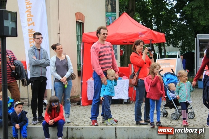 Zdjęcie w galerii na portalu naszraciborz.pl: Parada taboru kolejowego w Rudach z okazji Święta Szlaku Zabytków Techniki wiadomości z regionu