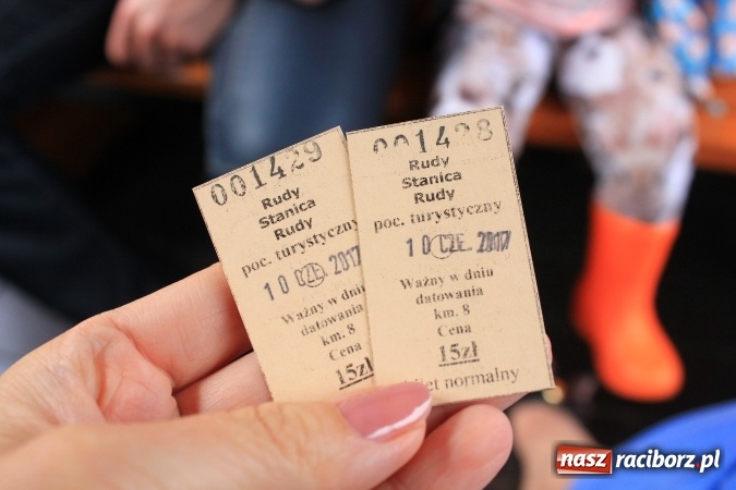 Zdjęcie w galerii na portalu naszraciborz.pl: Parada taboru kolejowego w Rudach z okazji Święta Szlaku Zabytków Techniki wiadomości z regionu