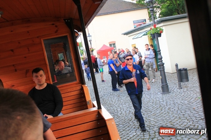 Zdjęcie w galerii na portalu naszraciborz.pl: Parada taboru kolejowego w Rudach z okazji Święta Szlaku Zabytków Techniki wiadomości z regionu