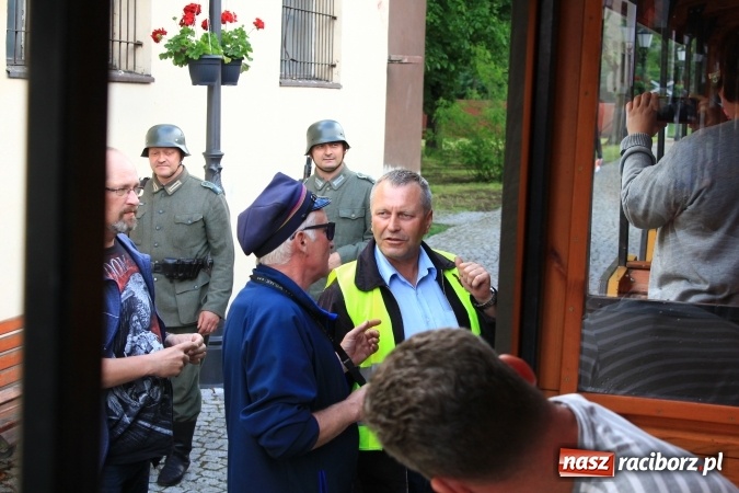 Zdjęcie w galerii na portalu naszraciborz.pl: Parada taboru kolejowego w Rudach z okazji Święta Szlaku Zabytków Techniki wiadomości z regionu