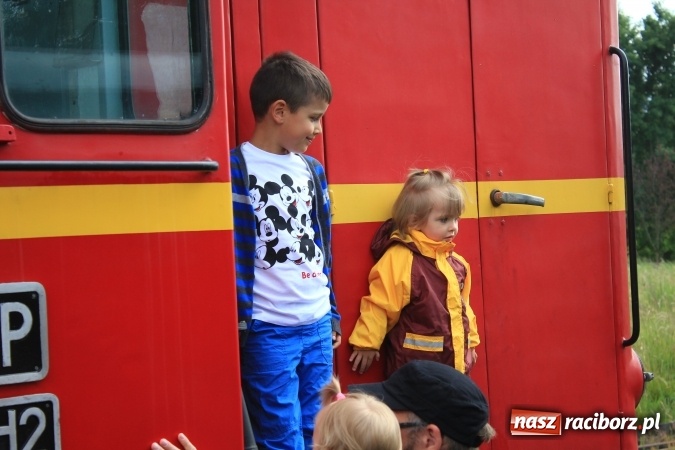 Zdjęcie w galerii na portalu naszraciborz.pl: Parada taboru kolejowego w Rudach z okazji Święta Szlaku Zabytków Techniki wiadomości z regionu