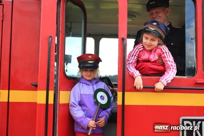 Zdjęcie w galerii na portalu naszraciborz.pl: Parada taboru kolejowego w Rudach z okazji Święta Szlaku Zabytków Techniki wiadomości z regionu