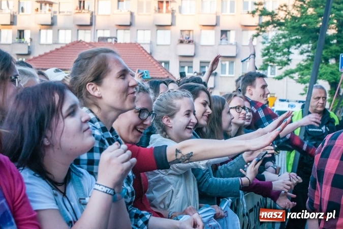 Zdjęcie w galerii na portalu naszraciborz.pl: Koncert Afromental na Dni Raciborza 2017 wiadomości z regionu