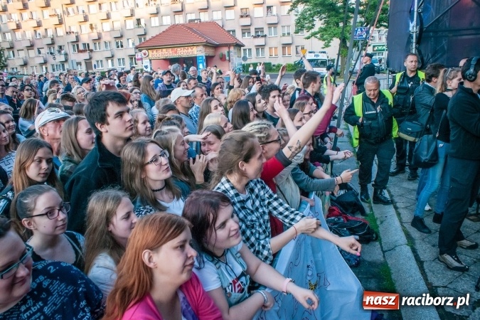 Zdjęcie w galerii na portalu naszraciborz.pl: Koncert Afromental na Dni Raciborza 2017 wiadomości z regionu