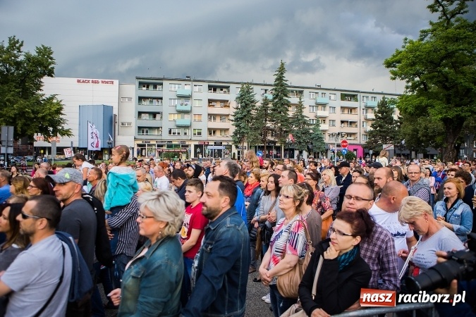 Zdjęcie w galerii na portalu naszraciborz.pl: Dni Raciborza 2017. Koncert zespołu IRA wiadomości z regionu