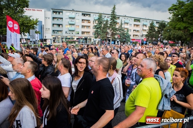 Zdjęcie w galerii na portalu naszraciborz.pl: Dni Raciborza 2017. Koncert zespołu IRA wiadomości z regionu