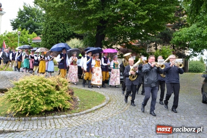 Zdjęcie w galerii na portalu naszraciborz.pl: Tworków. Wspomnienie 200. rocznicy urodzin ks. dra Augustyna Weltzla wiadomości z regionu
