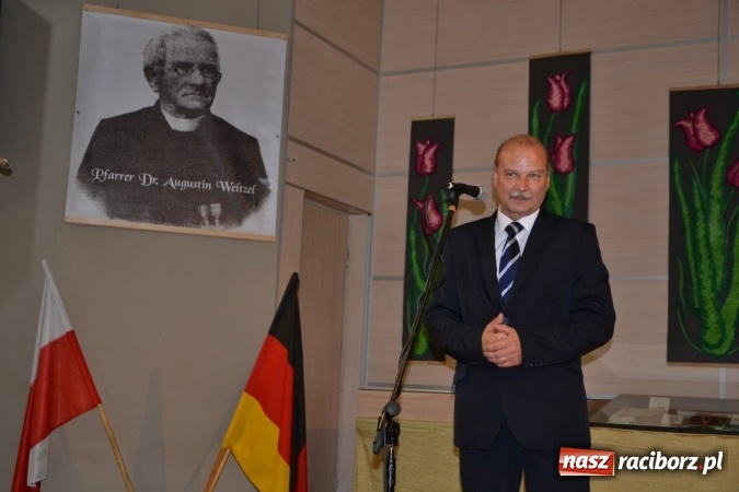 Zdjęcie w galerii na portalu naszraciborz.pl: Tworków. Wspomnienie 200. rocznicy urodzin ks. dra Augustyna Weltzla wiadomości z regionu
