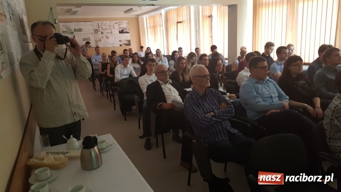 Zdjęcie w galerii na portalu naszraciborz.pl: Studenci architektury z Raciborza kolejny raz w międzynarodowym gronie wiadomości z regionu