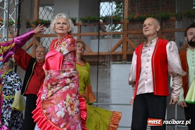 Zdjęcie w galerii na portalu naszraciborz.pl: Zjazd raciborzan na Zamku Piastowskim  wiadomości z regionu