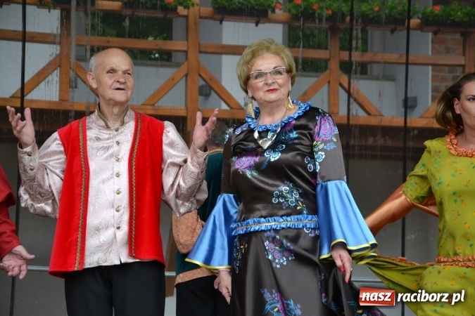 Zdjęcie w galerii na portalu naszraciborz.pl: Zjazd raciborzan na Zamku Piastowskim  wiadomości z regionu