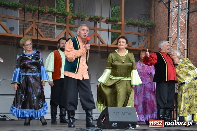 Zdjęcie w galerii na portalu naszraciborz.pl: Zjazd raciborzan na Zamku Piastowskim  wiadomości z regionu