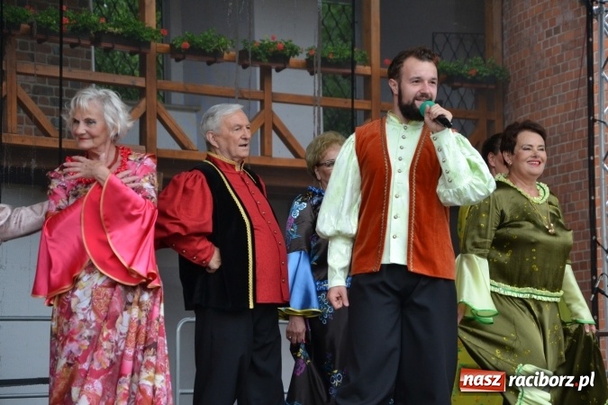 Zdjęcie w galerii na portalu naszraciborz.pl: Zjazd raciborzan na Zamku Piastowskim  wiadomości z regionu
