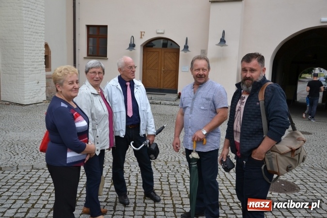 Zdjęcie w galerii na portalu naszraciborz.pl: Zjazd raciborzan na Zamku Piastowskim  wiadomości z regionu