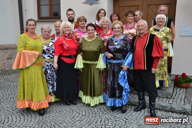 Zdjęcie w galerii na portalu naszraciborz.pl: Zjazd raciborzan na Zamku Piastowskim  wiadomości z regionu