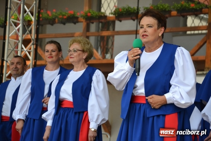 Zdjęcie w galerii na portalu naszraciborz.pl: Zjazd raciborzan na Zamku Piastowskim  wiadomości z regionu