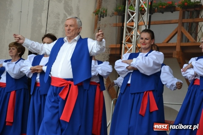 Zdjęcie w galerii na portalu naszraciborz.pl: Zjazd raciborzan na Zamku Piastowskim  wiadomości z regionu