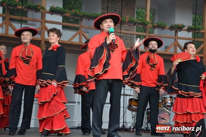 Zdjęcie w galerii na portalu naszraciborz.pl: Zjazd raciborzan na Zamku Piastowskim  wiadomości z regionu