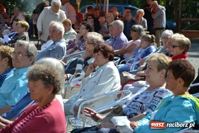 Zdjęcie w galerii na portalu naszraciborz.pl: Zjazd raciborzan na Zamku Piastowskim  wiadomości z regionu
